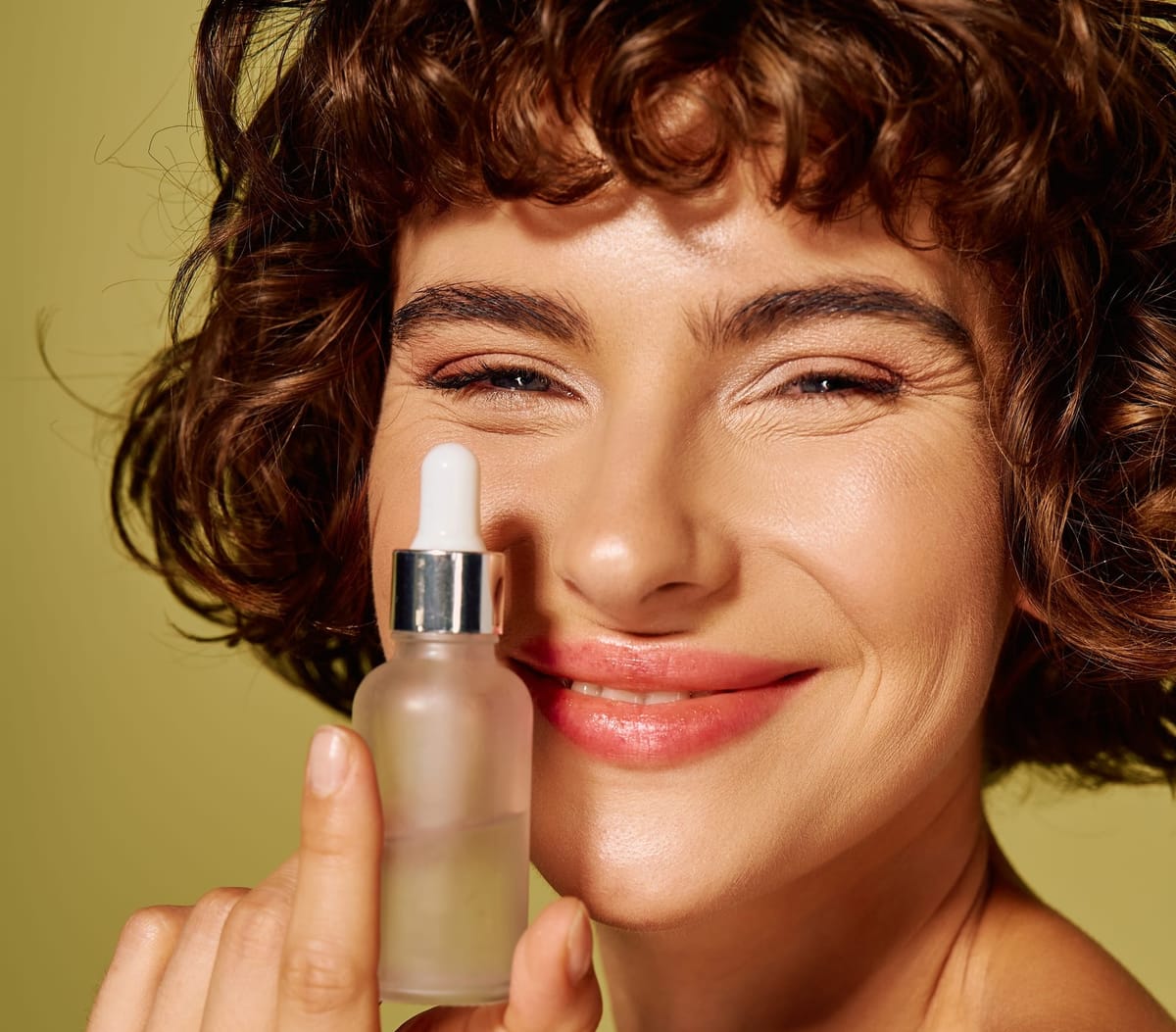 Serums vs Creams: What’s the Difference?
